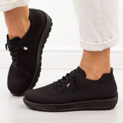 Czarne sportowe buty damskie News 231. Czarne obuwie sportowe NEWS, na lato, z dresówki, bez zapięcia, trekkingowe. Za 129.00 zł.