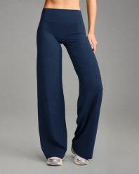Legginsy Straight Softform™ - Granatowy. Niebieskie legginsy JOY STUDIO, l, bez wzorów, z materiału, z podwyższonym stanem, długie. Za 257.00 zł.