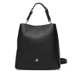 Torebka Aigner. Czarne torebki klasyczne Aigner, bez wzorów, bez dodatków. Za 2,599.00 zł.