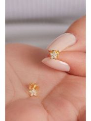 Lodie Silver Srebrne kolczyki-wkrętki z cyrkoniami rozmiar: onesize. Szare kolczyki Lodie Silver, z cyrkonią, srebrne. Za 43.99 zł.