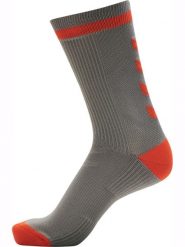 Skarpety średniej długości Hummel Elite Indoor. Czarne skarpety Hummel, bez wzorów, z elastanu. Za 77.77 zł.