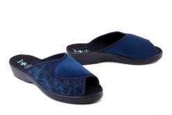 ADANEX 29654 308/1VVD granatowy, kapcie damskie. Niebieskie obuwie domowe Adanex, bez wzorów, bez zapięcia. Za 61.19 zł.