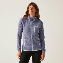 Bluza damska z kapturem Regatta Newhill II. Czerwone bluzy Regatta, bez wzorów, z kapturem. W wyprzedaży za 159.99 zł.