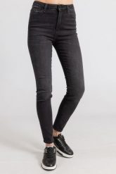 KARL LAGERFELD Czarne jeansy damskie Skinny Denim, Rozmiar 27. Czarne jeansy KARL LAGERFELD, bez wzorów. W wyprzedaży za 539.99 zł.