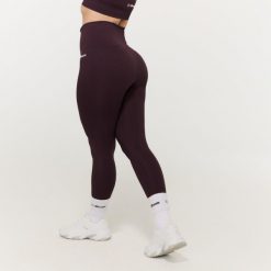 Legginsy damskie fitness bezszwowe z wysokim pasem Eclipse. Fioletowe legginsy GYMBEAM, s, bez wzorów, z elastanu. Za 131.90 zł.