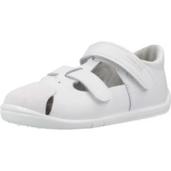 Sandały TITANITOS L500 RICARDO Biały. Białe sandały TITANITOS, bez wzorów, ze skóry, bez obcasa, bez zapięcia. Za 215.99 zł.