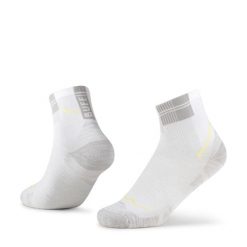 Skarpety biegowe Buff Coolnet Quarter Sock CQ. Białe skarpety Buff, bez wzorów, z elastanu. Za 83.99 zł.