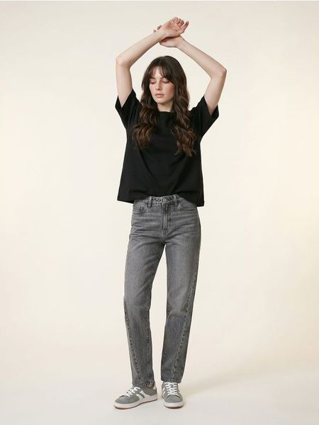 Jeansy mom fit z efektem sprania - szary. Szare jeansy Sinsay, bez wzorów. Za 59.99 zł.