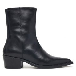Botki Vagabond Shoemakers. Czarne botki Vagabond Shoemakers, bez wzorów, bez obcasa, na słupku, bez zapięcia. Za 739.99 zł.
