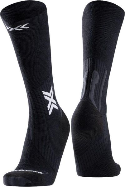 Skarpety biegowe X-Socks Run Perform Warm Crew. Czarne skarpety X Socks, bez wzorów, z materiału. Za 109.99 zł.