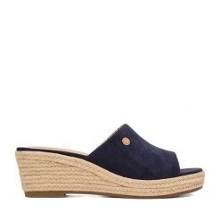 Espadryle Beverly Hills Polo Club. Niebieskie espadryle Beverly Hills Polo Club, bez wzorów, bez obcasa, bez zapięcia. Za 249.99 zł.