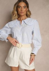 Jasnoniebieska Koszula z Bawełną Ozdobiona Kołnierzykiem Natulissa. Niebieskie koszule Renee, l, bez wzorów, z bawełny, eleganckie, bez kołnierzyka, bez ramiączek. Za 89.99 zł.