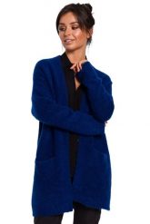 Przytulny sweter kardigan narzutka z wełną granatowy. Niebieskie kardigany Sukienki.shop, l, bez wzorów, z wełny. Za 249.00 zł.