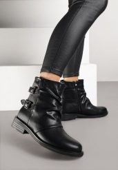 Czarne Botki Typu Biker Boots ze Sprzączkami Tulianelle. Czarne botki Renee, z aplikacjami, z jeansu, bez obcasa, na płaskiej podeszwie, bez zapięcia. Za 159.99 zł.