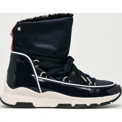 Tommy Hilfiger - Śniegowce. Niebieskie botki TOMMY HILFIGER, bez wzorów, z gumy, z okrągłym noskiem, bez obcasa, na obcasie, bez zapięcia. W wyprzedaży za 399.90 zł.