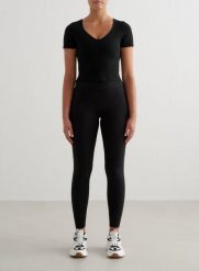 Damskie legginsy z wysokim stanem, squat proof, z kieszeniami Sense czarne. Czarne legginsy AIM'N, m, bez wzorów, z elastanu, z podwyższonym stanem. Za 339.00 zł.