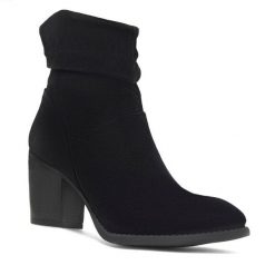 Botki Lasocki. Czarne botki Lasocki, bez wzorów, bez obcasa, na słupku, bez zapięcia. Za 269.99 zł.