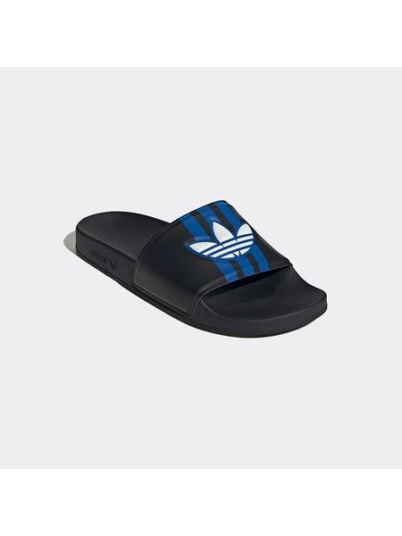Adidas Klapki "Adilette" w kolorze czarnym rozmiar: 46. Czarne klapki Adidas, bez wzorów, z otwartym noskiem, bez obcasa. Za 99.80 zł.