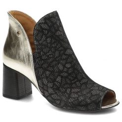 Czarne Botki Maciejka Eleganckie Skórzane Buty. Czarne botki Maciejka, bez wzorów, ze skóry, z otwartym noskiem, bez obcasa, na obcasie, bez zapięcia. Za 329.00 zł.