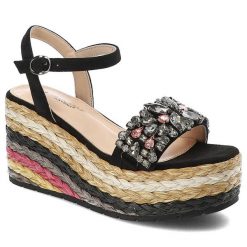 Czarne Sandały Sca'Viola Eleganckie Obuwie Damskie Z Cyrkoniami. Czarne sandały Sca'viola, bez wzorów, eleganckie, bez obcasa, na koturnie, bez zapięcia. Za 305.99 zł.