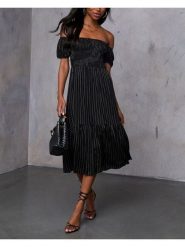 Milan Kiss Sukienka w kolorze czarnym rozmiar: L. Czarne sukienki Milan Kiss, l, bez wzorów, z wiskozy, bez kołnierzyka, bez ramiączek, midi. Za 165.99 zł.