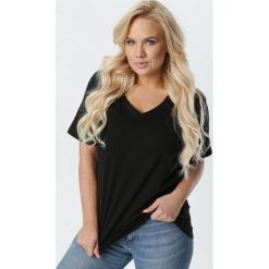 Czarny T-shirt Genilin. Czarne t-shirty Born2be, xl, bez wzorów, z dzianiny, bez kołnierzyka, bez ramiączek. W wyprzedaży za 29.74 zł.