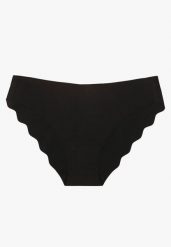 Czarne Majtki Bezszwowe Typu Figi Ozdobione Falbanką Veloti. Czarne figi Renee, xl, bez wzorów. Za 4.99 zł.