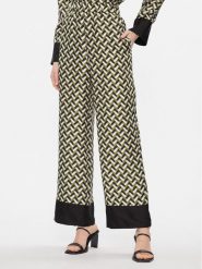 Max Mara Leisure Spodnie materiałowe Sesamo 2416131017650 Zielony Relaxed Fit. Zielone spodnie materiałowe Max Mara Leisure, bez wzorów, z jedwabiu. Za 669.99 zł.