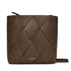 Torebka Calvin Klein. Brązowe listonoszki Calvin Klein, bez wzorów, bez dodatków. Za 349.99 zł.