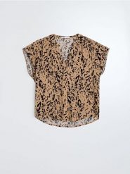 Wiskozowa koszula z krótkim rękawem w panterkę - beżowy. Brązowe koszule Sinsay, l, bez wzorów, z wiskozy, bez kołnierzyka, bez ramiączek. Za 25.99 zł.