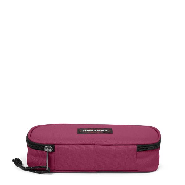 Owalna kosmetyczka Eastpak. Fioletowe kufry i kosmetyczki Eastpak, bez wzorów, bez dodatków. Za 143.50 zł.