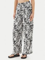 Volcom Spodnie materiałowe Alix B1212504 Biały Relaxed Fit. Białe spodnie materiałowe Volcom, l, bez wzorów, z materiału. Za 199.99 zł.