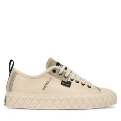 Trampki Palladium. Białe trampki Palladium, bez wzorów, bez zapięcia. Za 379.99 zł.