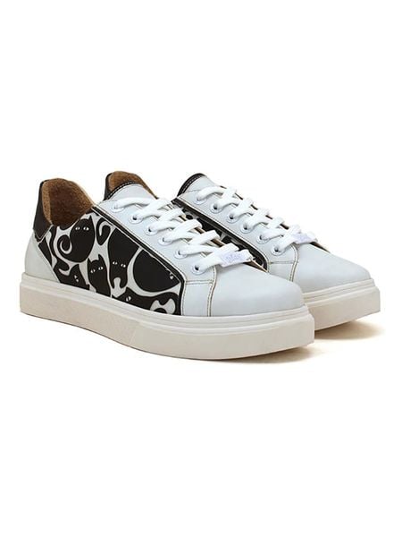 Goby Sneakersy w kolorze biało-czarnym rozmiar: 40. Białe trampki Goby, bez wzorów, bez zapięcia. Za 254.95 zł.