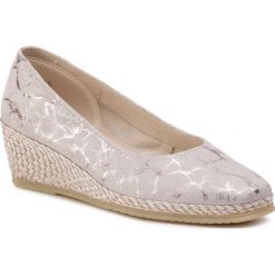 Espadryle SPIFFY - E-81478-60 Stone 023. Szare espadryle Spiffy, bez wzorów, z materiału, bez obcasa, na koturnie, bez zapięcia. W wyprzedaży za 249.00 zł.