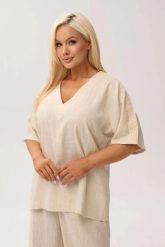 Przewiewna bluzka Santorini Beige z domieszką lnu OVERSIZE PLUS SIZE XXL WIOSNA LATO. Brązowe bluzki Moda Size Plus Iwanek, l, bez wzorów, z jeansu, biznesowe, bez kołnierzyka, plus size, bez ramiączek. Za 239.90 zł.
