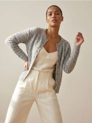 Kardigan z dekoracyjnym splotem - szary. Szare kardigany Sinsay, l, bez wzorów, ze splotem. Za 49.99 zł.