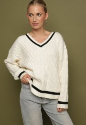 Jasnobeżowy Sweter Preppy z Domieszką Kaszmiru Zdobiony Strukturalnym Splotem Lorentie. Brązowe swetry Born2be, z aplikacjami, z jeansu, bez ramiączek. Za 129.99 zł.
