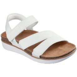 Sandały damskie Skechers Lifted Comfort. Białe sandały Skechers, bez wzorów, z materiału, bez obcasa, bez zapięcia. Za 229.99 zł.
