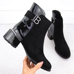 Botki damskie na obcasie zamszowe i lakierowane czarne D&A S.Barski Premium Collection MR880-040. Czarne botki S.BARSKI, z aplikacjami, z lakierowanej skóry, bez obcasa, na obcasie, bez zapięcia. Za 165.00 zł.