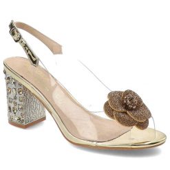 Złote Sandały S.Barski Eleganckie Obuwie Damskie. Żółte sandały S.BARSKI, bez wzorów, z materiału, eleganckie, bez obcasa, na obcasie, bez zapięcia. Za 179.99 zł.
