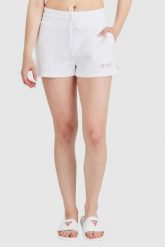 GUESS Białe szorty damskie z kolorowym logo, Rozmiar XS. Białe szorty Guess, z aplikacjami. W wyprzedaży za 149.99 zł.