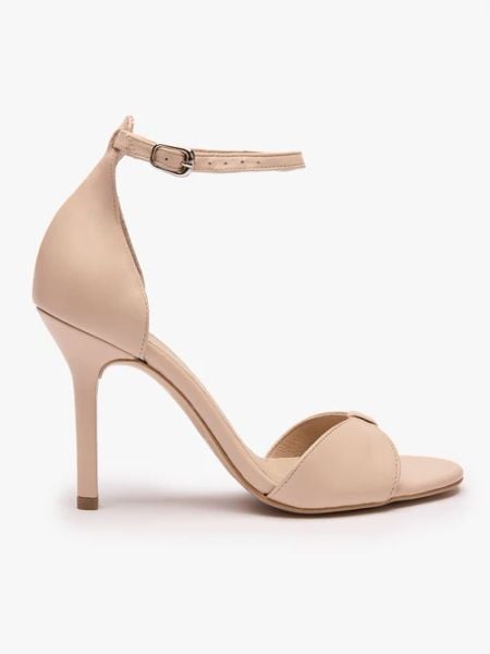Beżowe sandały na wysokim obcasie. Brązowe sandały Brawo sp. z o.o., bez wzorów, ze skóry, eleganckie, bez obcasa, na obcasie, bez zapięcia. Za 399.99 zł.