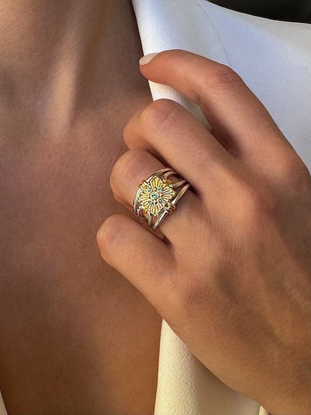 DI GIORGIO Pozłacany pierścionek ze szmaragdami rozmiar: 50. Szare pierścionki DI GIORGIO, z szmaragdem, pozłacane. Za 201.45 zł.