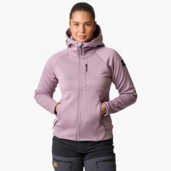 Bluza z kapturem Hiking damska Swedemount Lofoten Tech Stretch Hood wodoodporna. Fioletowe bluzy SWEDEMOUNT, bez wzorów, z kapturem. Za 329.99 zł.