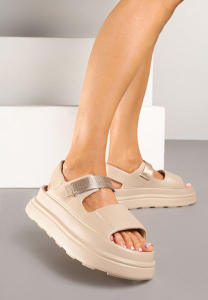 Ciemnobeżowe Sandały na Platformie w Sportowym Stylu Lisilia. Brązowe sandały Renee, bez wzorów, z jeansu, sportowe, bez obcasa, na platformie, bez zapięcia. Za 59.99 zł.