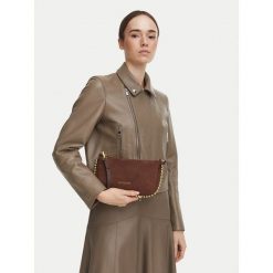 Torebka LOVE MOSCHINO. Brązowe torebki klasyczne Love Moschino, bez wzorów, bez dodatków. Za 679.99 zł.