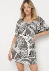 Szara Elastyczna Bluzka z Krótkim Rękawem z Oryginalnym Nadrukiem i Klamrą Dordria. Szare bluzki Born2be, l, bez wzorów, bez kołnierzyka, bez ramiączek. Za 44.99 zł.