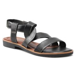 Sandały Lasocki. Czarne sandały Lasocki, bez wzorów, bez obcasa, na płaskiej podeszwie, bez zapięcia. Za 69.99 zł.