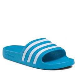 Klapki adidas. Niebieskie klapki Adidas, bez wzorów, bez obcasa. Za 69.99 zł.